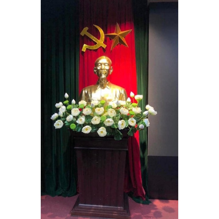 Hoa sen trắng trang trí bục tượng bác KT 70x50cm